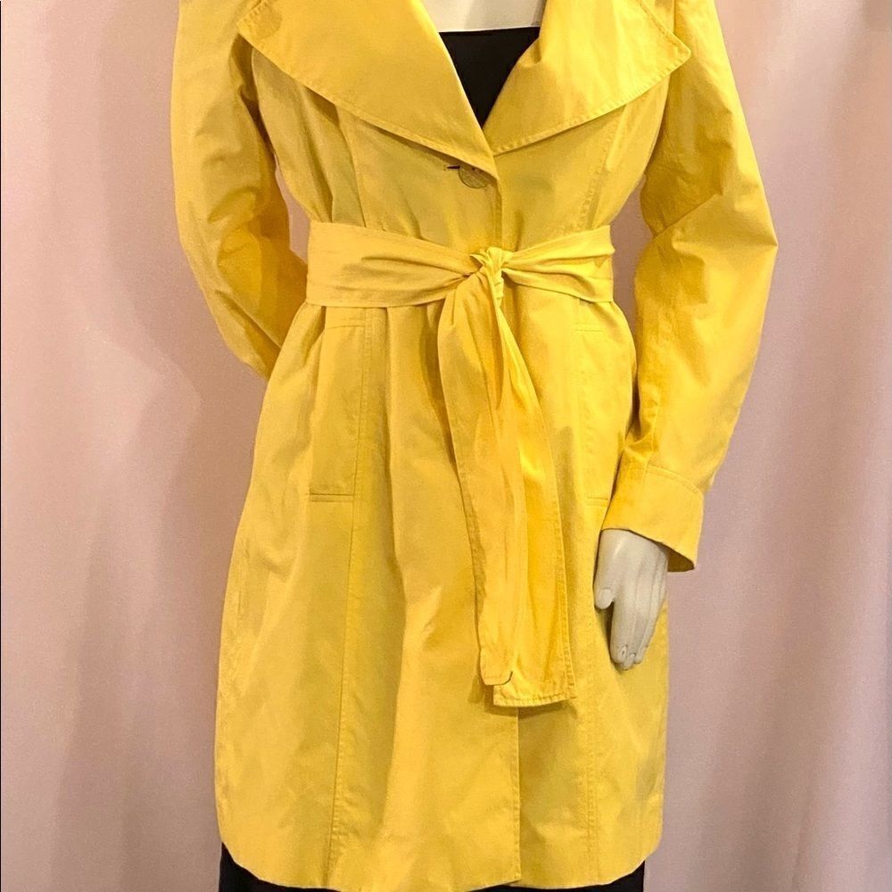NWOT Tahari Lined Trench - Picture 1 of 6